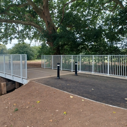 New footbridge at Kings Meadow Park, Reading