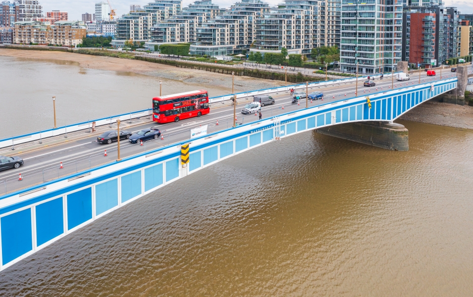 Work on Wandsworth Bridge