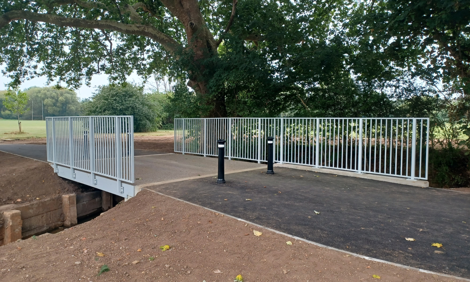 New footbridge at Kings Meadow Park, Reading